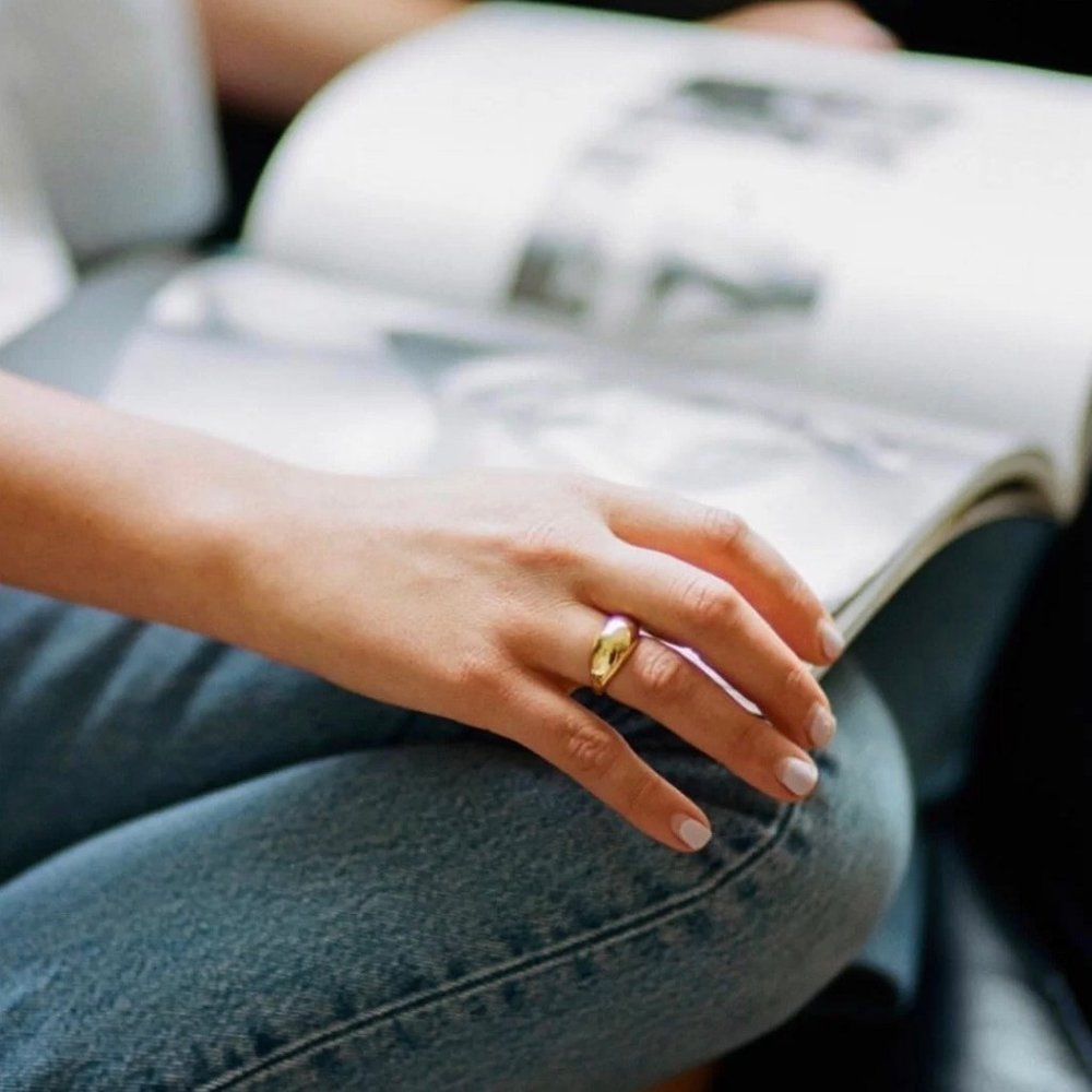 NEW 18K Gold Plated Wide Curve Ring - Picture 6 of 8